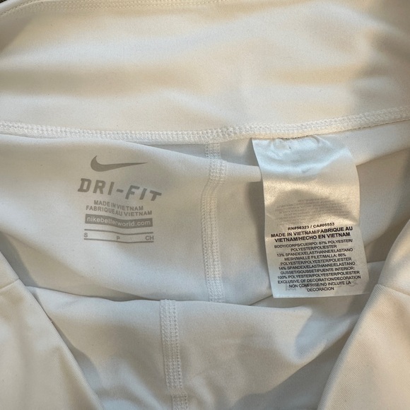 White Nike skort - Picture 3 of 5